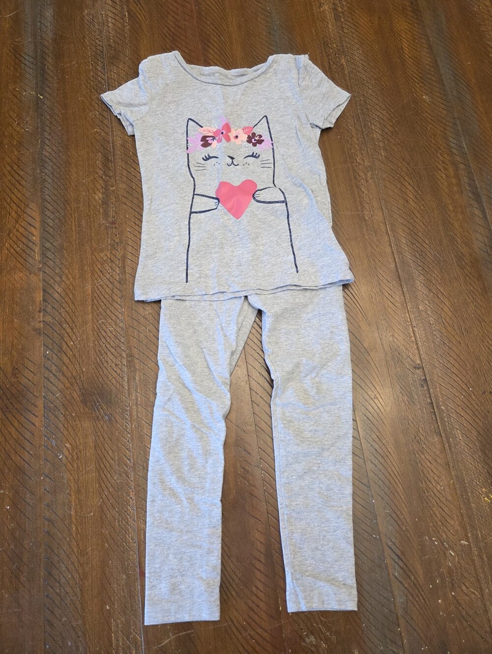 🎉5/10 Girls' Gray Cat Heart Outfit 5